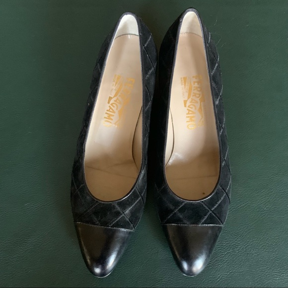 Salvatore Ferragamo Matelasse Navy Blue Quilted Suede Cap Toe Low Heel Pump 7.5 - Picture 10 of 16